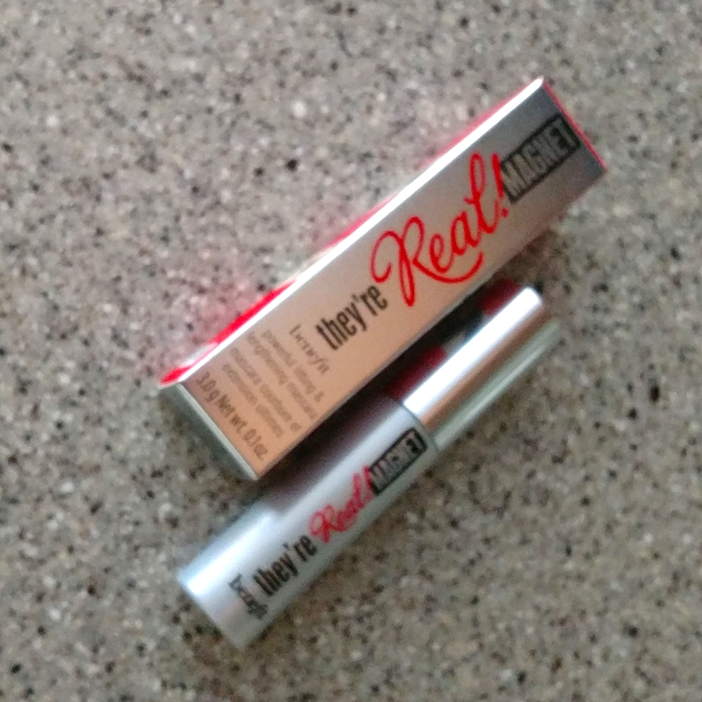 NWT benefit Mini they're Real! Magnet in SUPERCHARGED BLACK